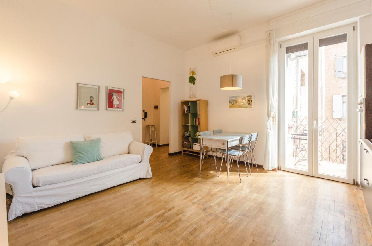 Inner Bo, Terrazzino Vista Tetti In Centro Storico Bologna Luaran gambar
